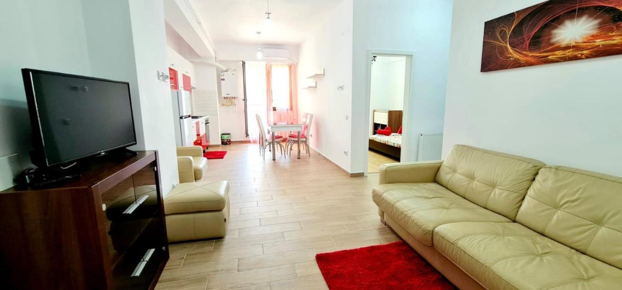 Red Accommodation Near Palas Mall Iasi Extérieur photo